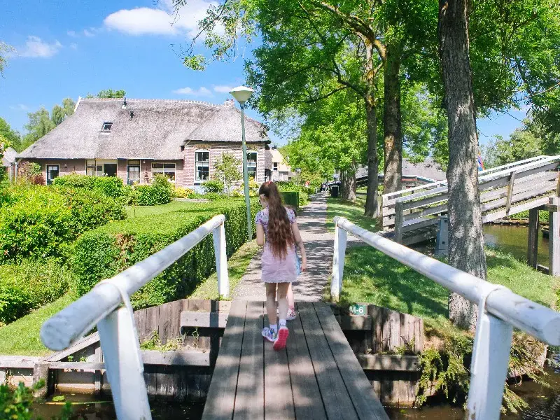 Descubre el hermoso Giethoorn